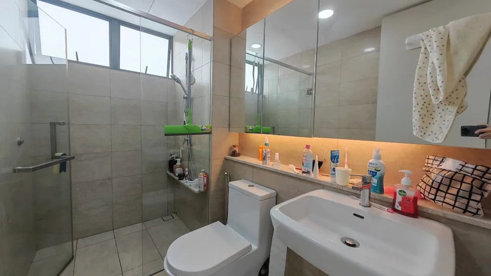 🏡 WaterEdge Apartments High Floor Seaview Unit | Level 27 + Fully Furnished + Spacious Layout! · Property image 3