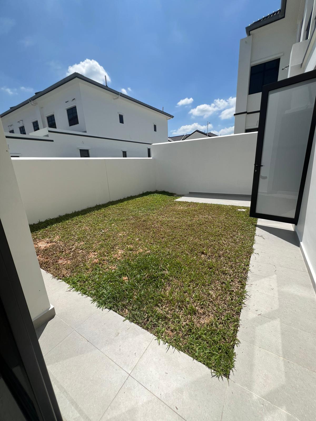 🏡 The Commune @ Eco Botanic 双层 Cluster House | End Lot + 额外 8尺土地 + 前方无遮挡！ · 房产图片 6
