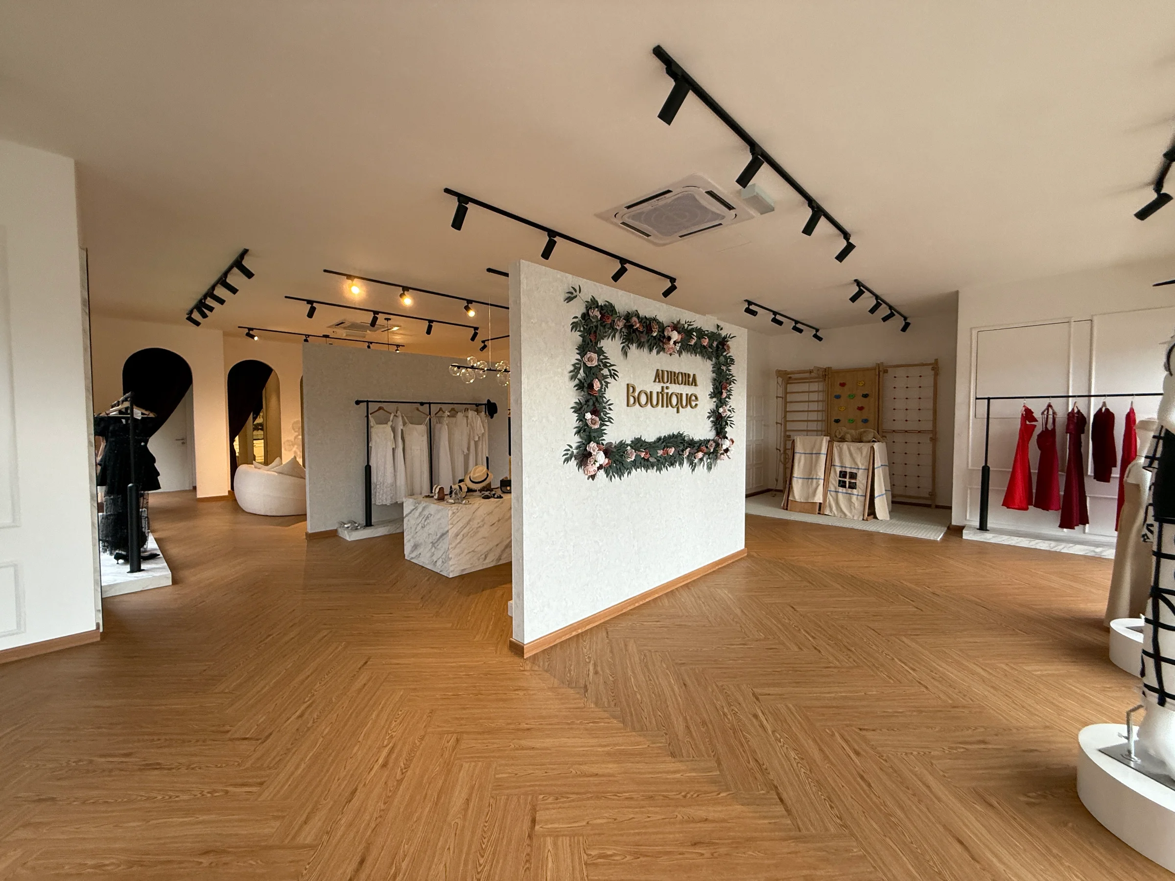 AURORA AVENUE 商业店铺 · 项目照片 5