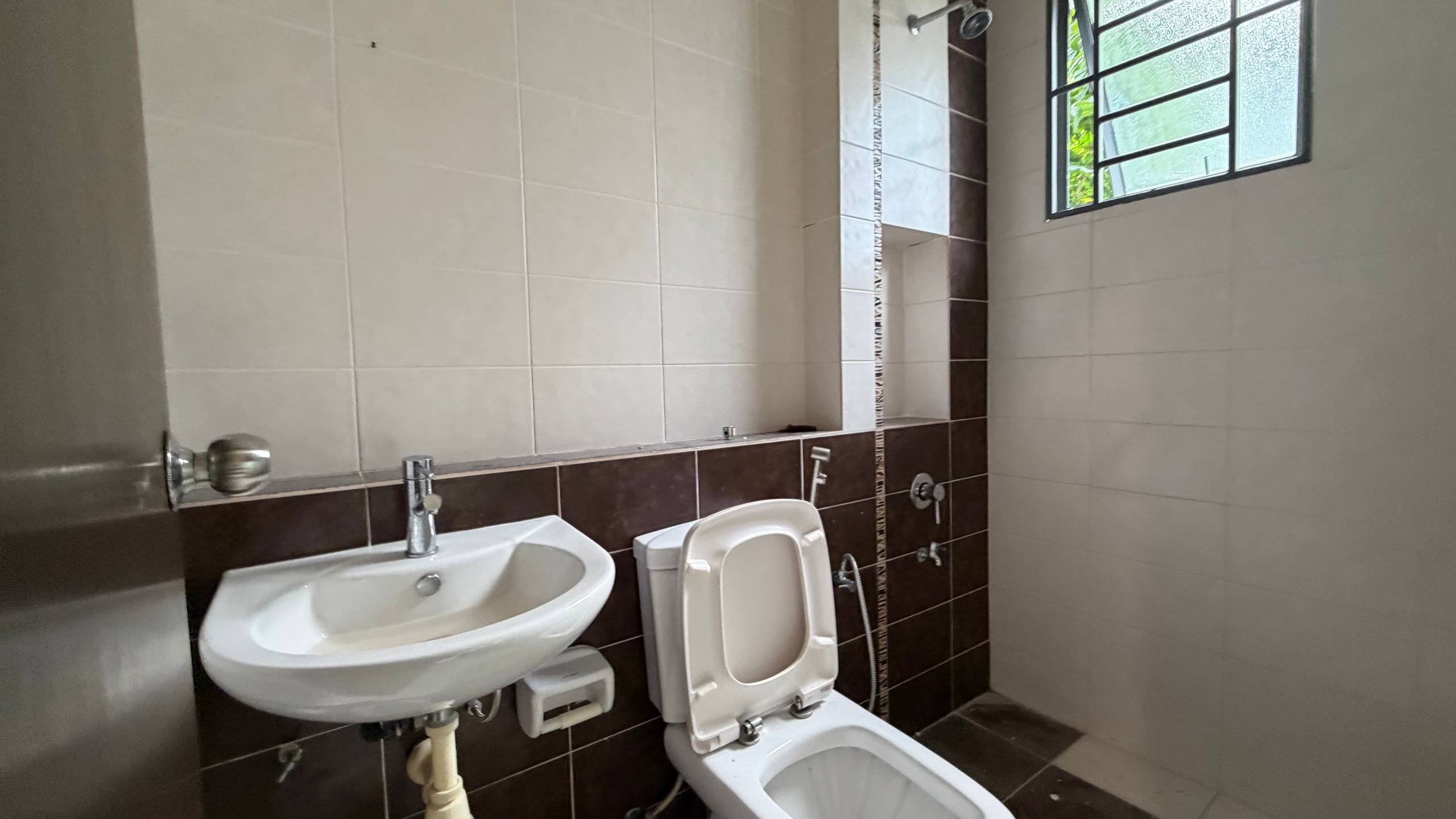 East Ledang Jalan Hang Lekir 双层 Super Link · Property image 9