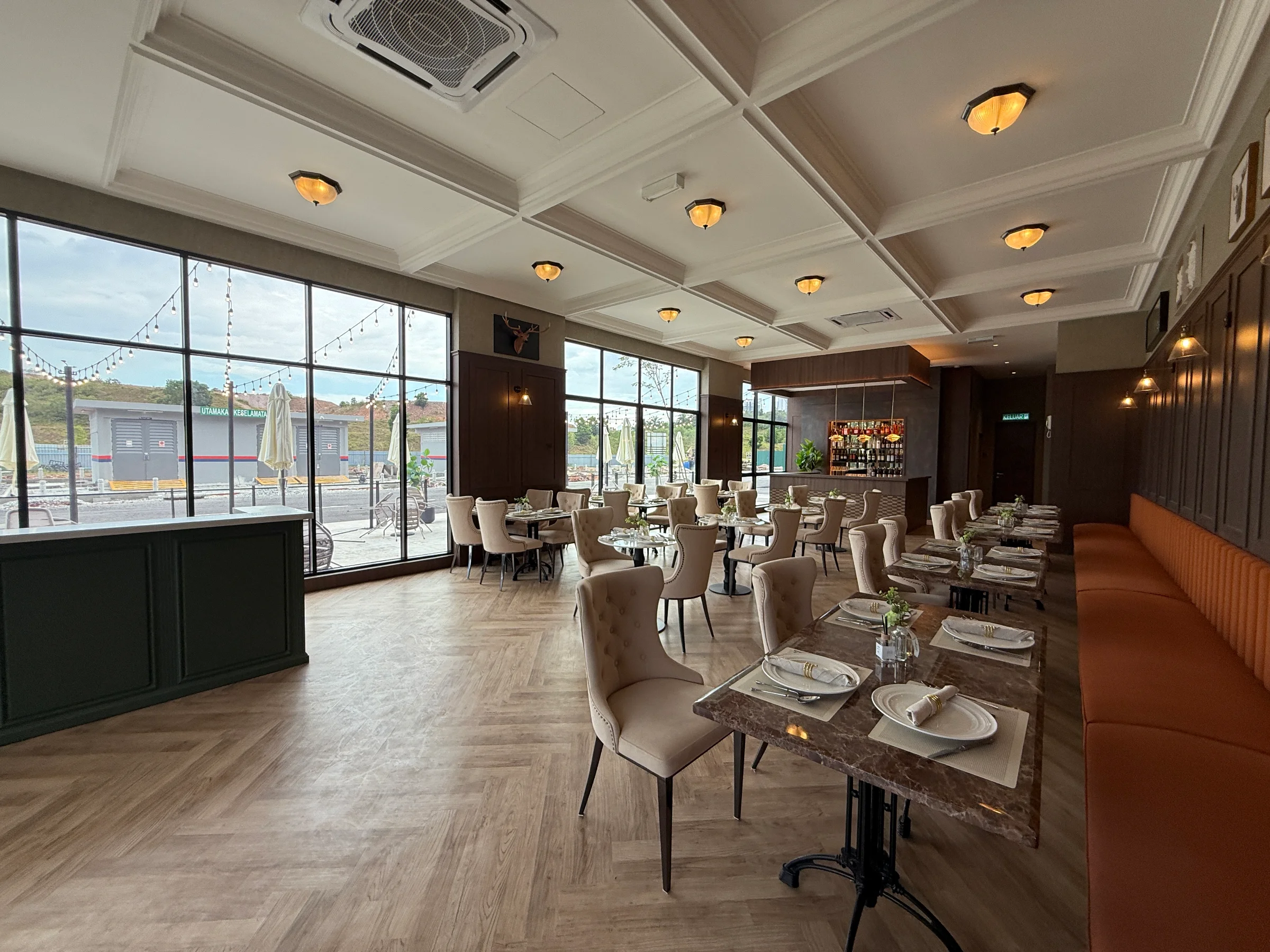 AURORA AVENUE 商业店铺 · 项目照片 7