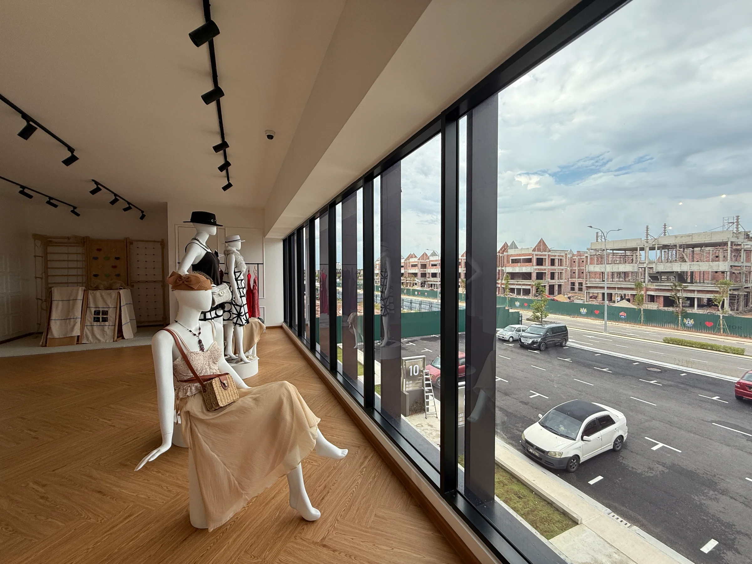 AURORA AVENUE 商业店铺 · 项目照片 6