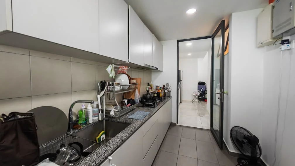 🏡 WaterEdge Apartments High Floor Seaview Unit | Level 27 + Fully Furnished + Spacious Layout! · Property image 11